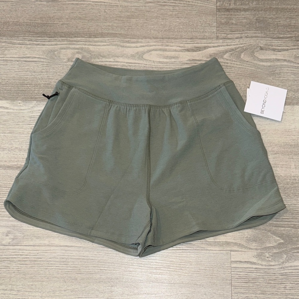 Beyond Yoga Move Up Short - Athletic Shorts